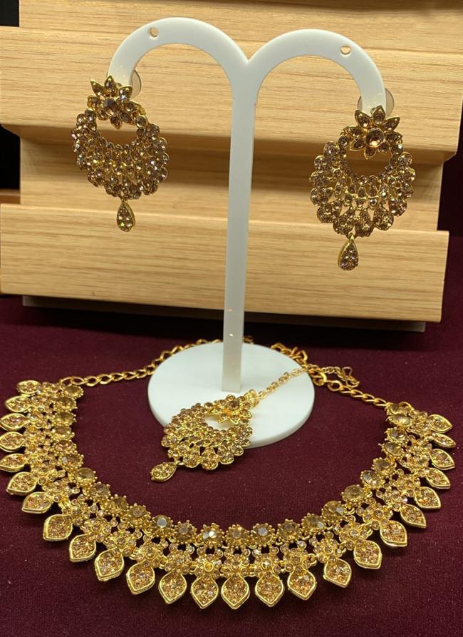 Gold Plated Pan Design Diamond Studded Necklace Set